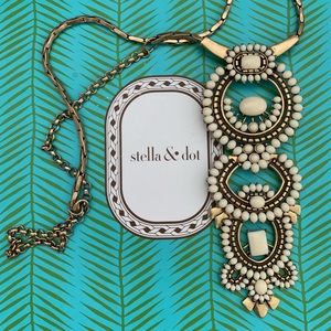 Stella & Dot long necklaxe